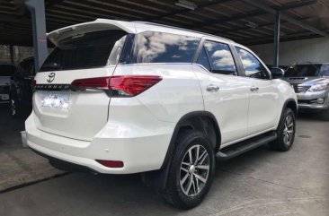 2018 Toyota Fortuner V AT Diesel 2TKMS Only ALMOST NEW Pearl White