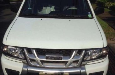 Isuzu Crosswind XT White 2015 White For Sale 