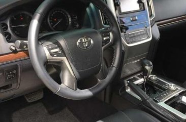 2017 Toyota Land Cruiser VX Premium for sale