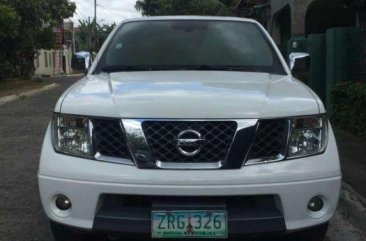 Nisaan Navara LE PICK UP 2009 White For Sale 