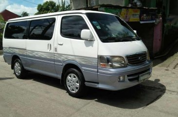 Toyota Hiace super Grandia 2005 for sale