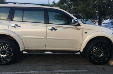 Mitsubishi Montero 2015 White All original For Sale 