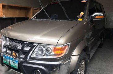 Isuzu Crosswind 2010 model for sale