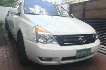 Well-maintained Kia Carnival 2010 for sale