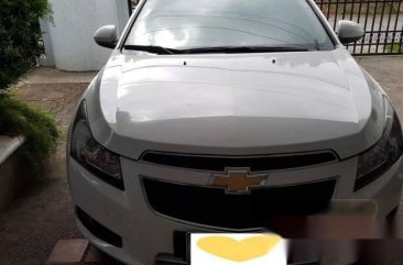 White Cruze Lady own,  2011 Chevrolet Cruze