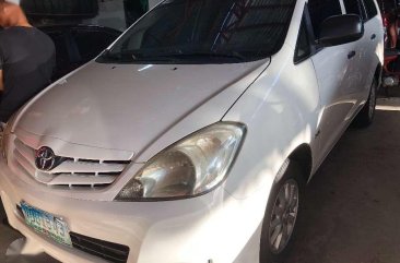 2010 Toyota Innova 2.5 J Manual White for sale