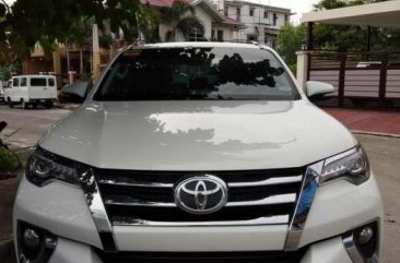 2017 Toyota Fortuner V 4x2 Pearl White Newlook Automatic for sale