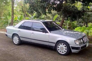 For sale Mercedes Benz W124 1985