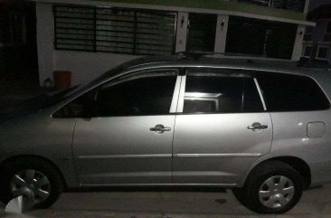 Toyota Innova J 2010 Top of the line For Sale 