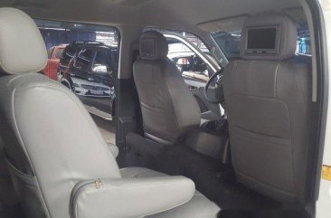 Well-kept Toyota Hiace 2013 for sale