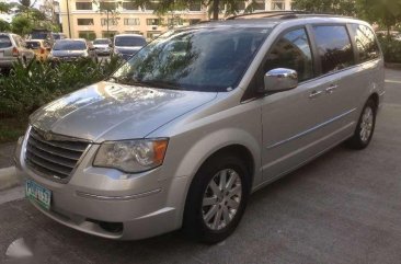 FOR SALE!!! 2011 Chrysler Town and Country