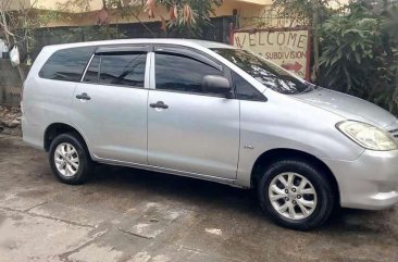 Toyota Innova 2009 E - VVTI Gas Engine for sale