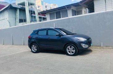 Hyundai Tucson Well Maintained Gray SUV For Sale 