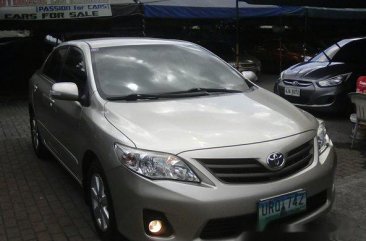 Well-kept Toyota Corolla Altis 2013 for sale