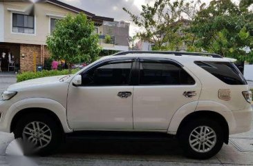 Toyota Fortuner 2013 AT White SUV For Sale 