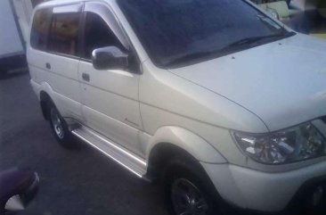 Isuzu Crosswind 2007 AT White SUV For Sale 