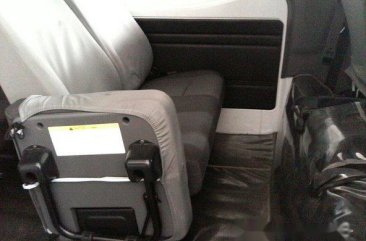 Well-maintained Nissan NV350 Urvan 2016 for sale