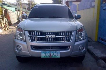 Well-maintained Isuzu Alterra 2010 for sale