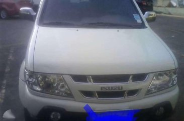 Isuzu Crosswind 2007 AT White SUV For Sale 