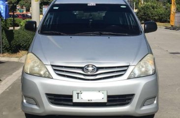 2011 Toyota Innova E MT Silver SUV For Sale 