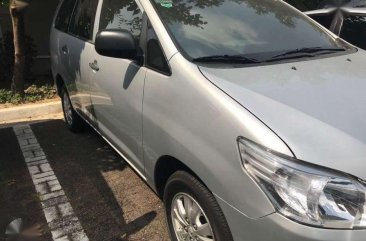 2013 Toyota Innova E for sale