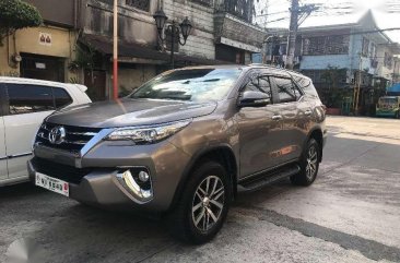 2017 Toyota Fortuner V Automatic transmission Diesel engine for sale