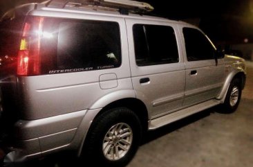 Ford Everest 2005 Well Maintained White For Sale 