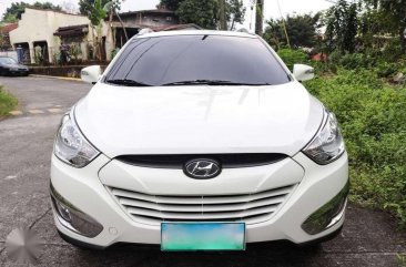  Hyundai Tucson GLS 2013 White SUV For Sale 