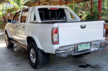 For sale 2000 model Nissan Frontier 4x4 pick up