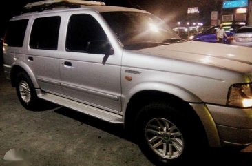 Ford Everest 2005 Well Maintained White For Sale 