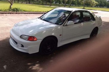 Honda Civic ESi AT White Sedan For Sale 