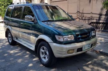 For sale Isuzu Crosswind xuv glossy paint 2002