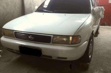 Well-maintained Nissan Sentra 96 model MT for sale