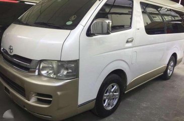 2010 Toyota Hiace GL Grandia Manual transmission for sale