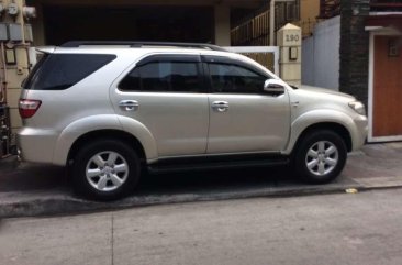 Toyota Fortuner Manual transmission 2011 model for sale