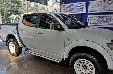 Mitsubishi Strada GLX V White Pickup For Sale 