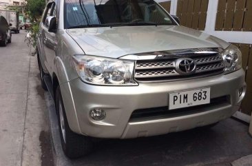 Toyota Fortuner Manual transmission 2011 model for sale