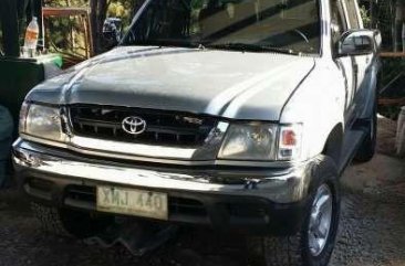 2003 Toyota Hilux Sr5 4x4 MT for sale