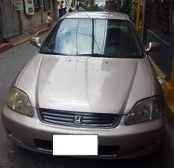 Well-kept Honda Civic 2000 for sale