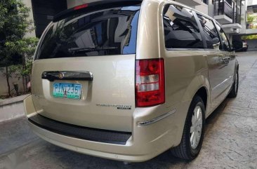 2011 Chrysler Town and Country FOR SALE