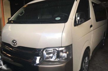 Negotiable 1.620M 2017 Toyota Hiace 3.0 GL Grandia Manual Pearl White FOR SALE