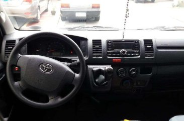 Toyota Hiace commuter 2015 for sale 