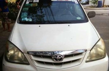 Toyota Avanza 1.3 J 2011 Model kasama linya FOR SALE