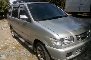 isuzu Crosswind xt 2003model manual for sale 