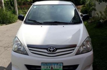 Toyota Innova j 2012 for sale 