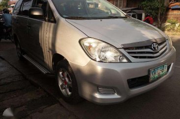 FOR SALE TOYOTA Innova J gas 2009