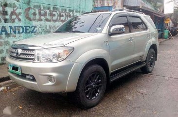 Toyota Fortuner G 2011 FOR SALE