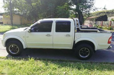 For Sale: Isuzu D-Max 2005 LS 4x2 top of the line