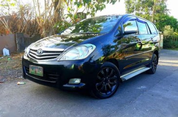 FOR SALE: 2010 Toyota Innova 2.5 V Series