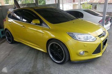 2013 Ford Focus Yellow Hatchback For Sale 